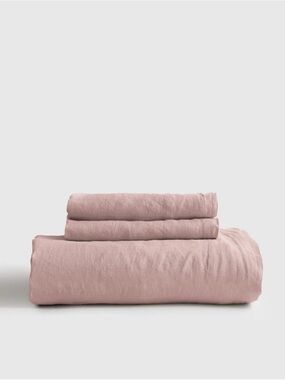 NWOT European Dusty Mauve Linen Queen Fitted Sheet Set - Retail 124